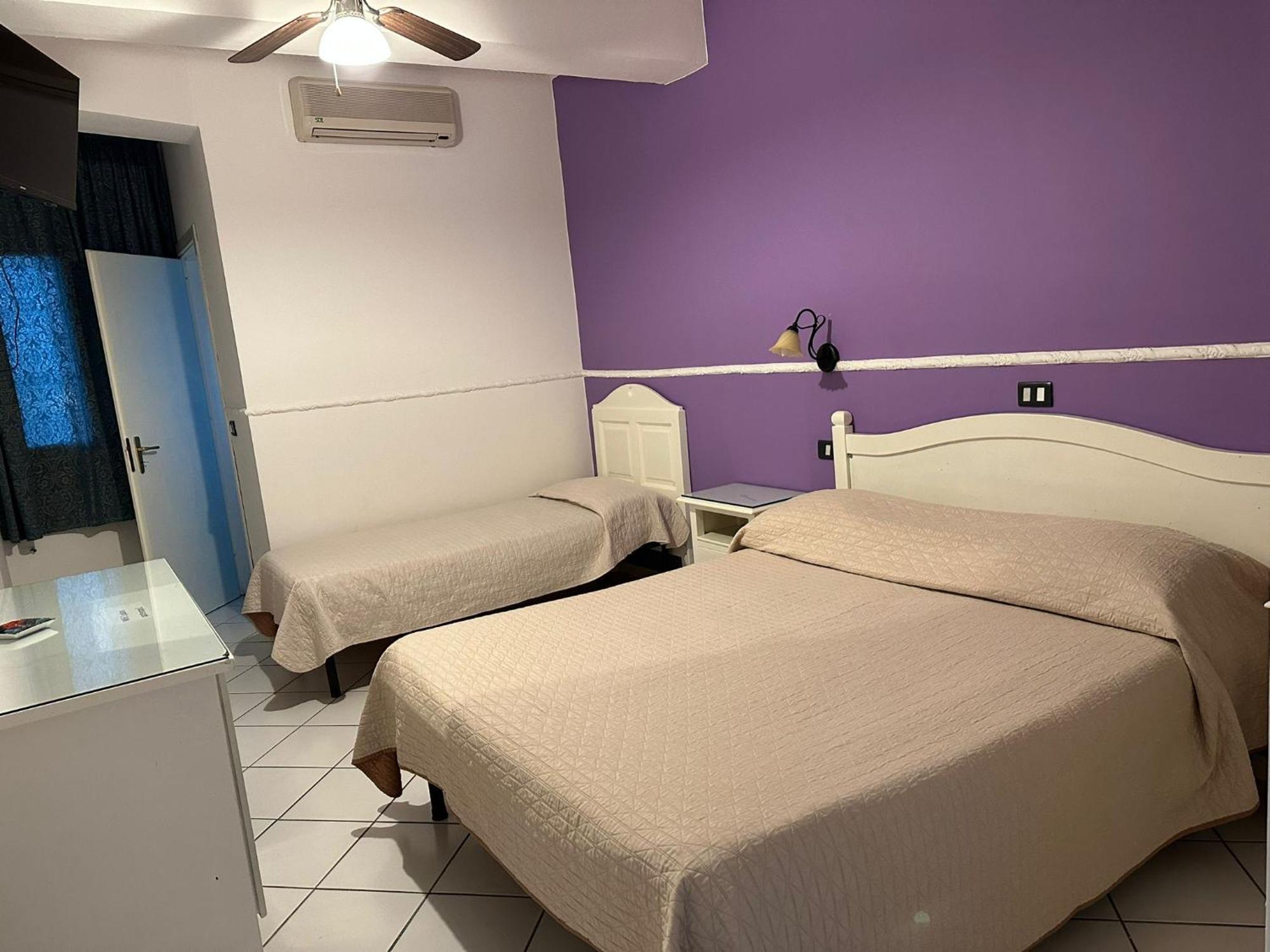 Hotel Caribe Casalnuovo Di Napoli Dış mekan fotoğraf
